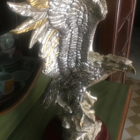 Aquila bagnata in argento