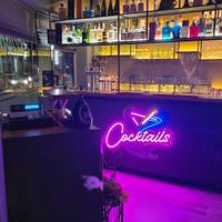 bancone e arredamento lounge bar