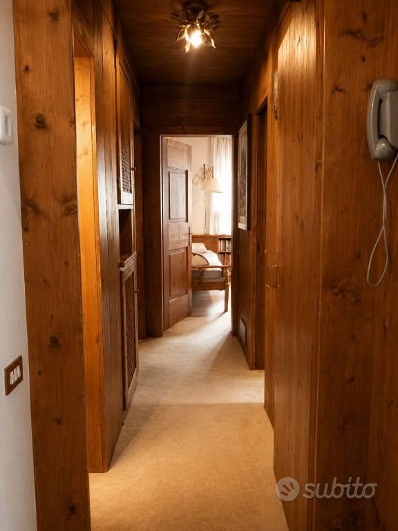 Appartamento di 155 m² con più di 5 locali e box a - Vista 4