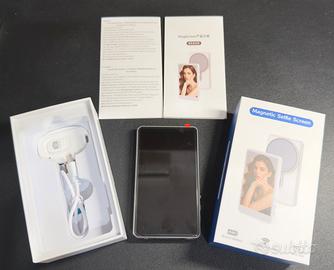 Display video selfie magsafe