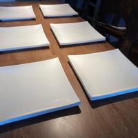 n.6 piatti bianchi quadrati grandi 35x35