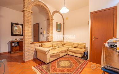 Trilocale ristrutturato nel 2011 ai Ghiaccioni