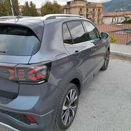 Auto t-Cross R-line plus
