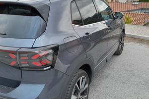 Auto t-Cross R-line plus