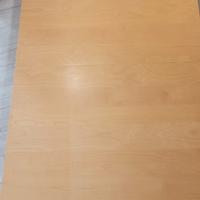 tavolo in legno moderno