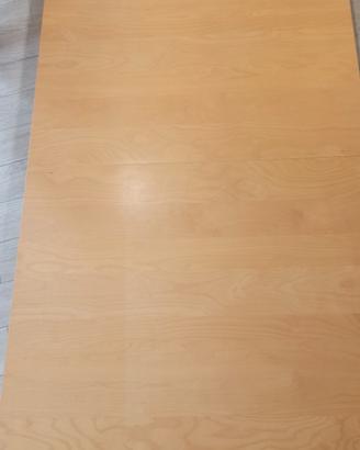 tavolo in legno moderno