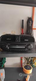 autoradio fiat 500 2010....