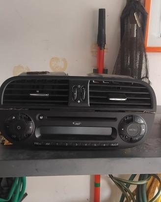 autoradio fiat 500 2010....