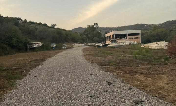 Capannone industriale, commerciale e artigianale