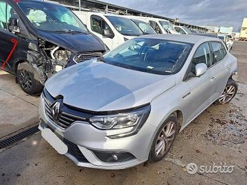 Paraurti musata anteriore completa fari cofano riv