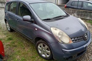 Nissan note diesel no fiat panda doblo