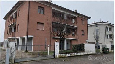 Immobile in asta di 92 m² con 3 locali e box auto 