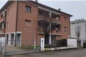 Immobile in asta di 92 m² con 3 locali e box auto 
