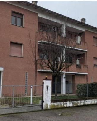 Immobile in asta di 92 m² con 3 locali e box auto 