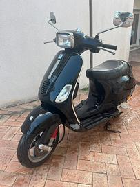 Vespa 50 S – Nero | Anno 2010 | Solo 1.500 km