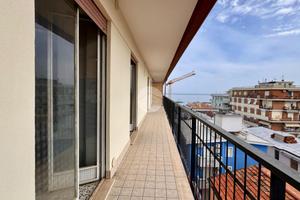 4 LOCALI A SAN BENEDETTO DEL TRONTO