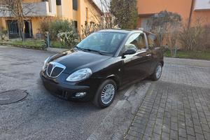 Lancia ypsilon 1.2 16v Platino 100