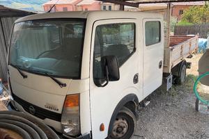 Nissan Cabstar 2011 doppia cabina riba. Motore rif