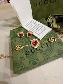 Bracciale ed orecchini