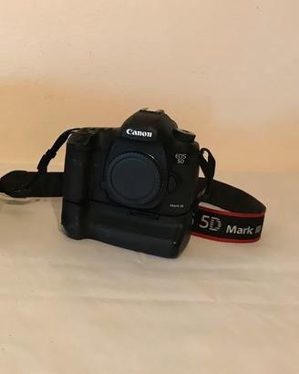 Canon 5 D mark III con battery Grip
