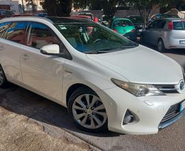 TOYOTA Auris Lounge - Ibrido KM zero