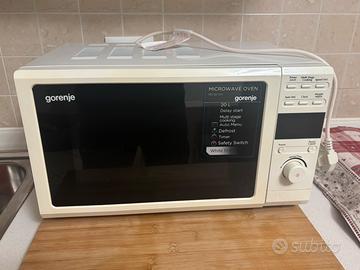 Microonde Gorenje MO 20 DW - usato in buono stato