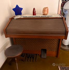Organo vintage Farfisa 5240/R