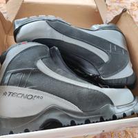 Scarpe Tecno pro per sci di fondo, numero 41.
