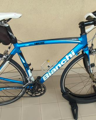 bici da corsa bianchi