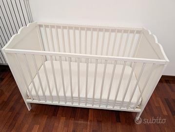 lettino ikea, set piumino e copripiumino e altro