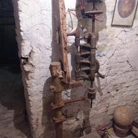 Trapano a colonna antico