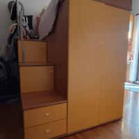 Struttura letti a castello con armadio e scrivania