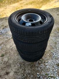 4 cerchi con gomme invernali 