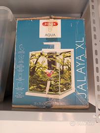 acquario con filtro e lampada