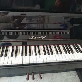 Pianoforte verticale nero