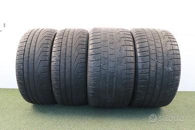 Gomme Pirelli Sottozero 235 40 18 295 35 18 invern