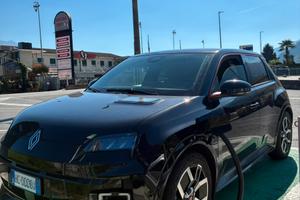 Renault R5 E-tech 150cv allestimento iconiq
