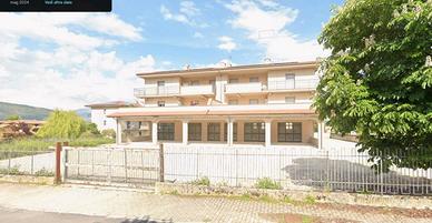 Locali commerciali di varie metrature