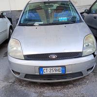 FORD FIESTA 2004