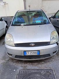 FORD FIESTA 2004