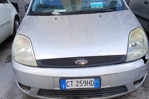 FORD FIESTA 2004