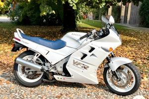 Honda VFR 750 F