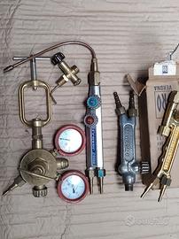 Oggetti  per lavoro fabbro.