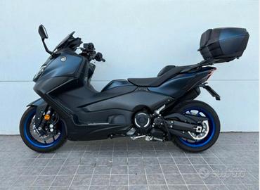 Yamaha T max 560