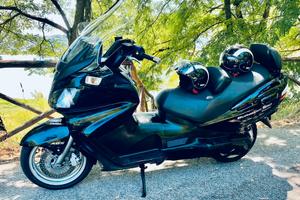 SUZUKi BURGMAN 650