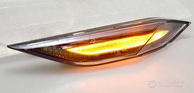 FRECCE LATERALI LED PORSCHE CAYENNE 958 11-15 Fumè