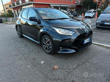 Toyota yaris 1.5 116 cv Hybrid 2021