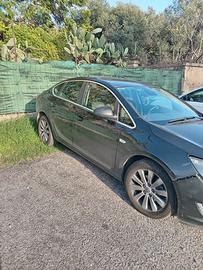 cambio con auto pari merito