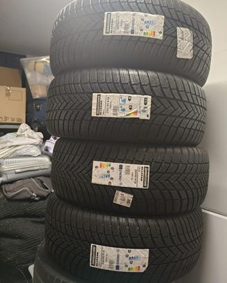 255/55 R18