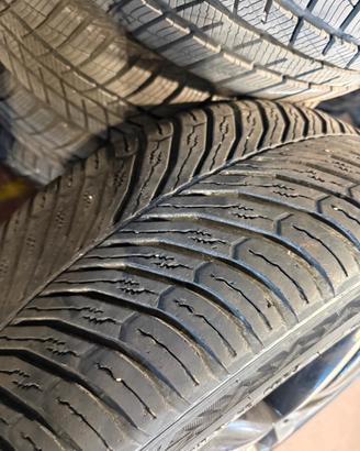 Cerchi e Penumatici 19 pollici per classe V Merced